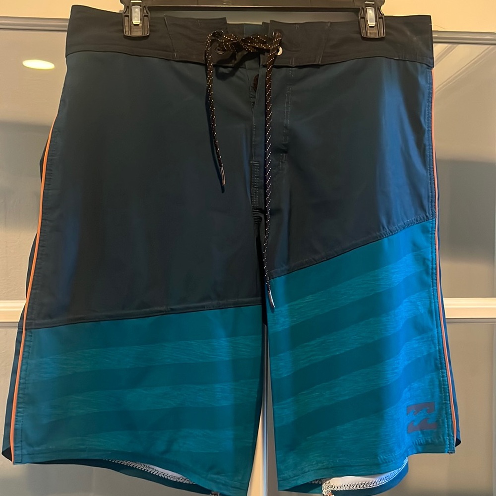Billabong men’s board shorts